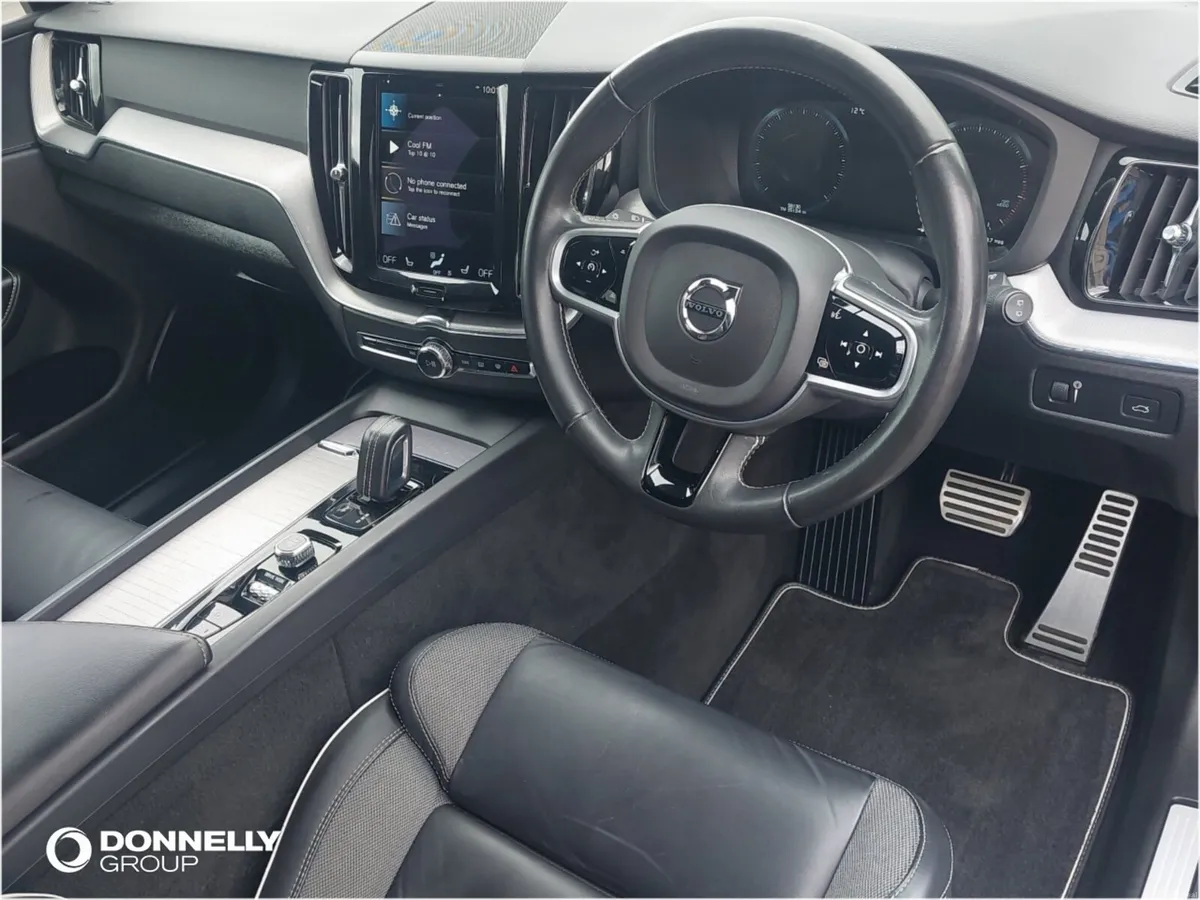 Volvo XC60 Estate R DESIGN - Image 4