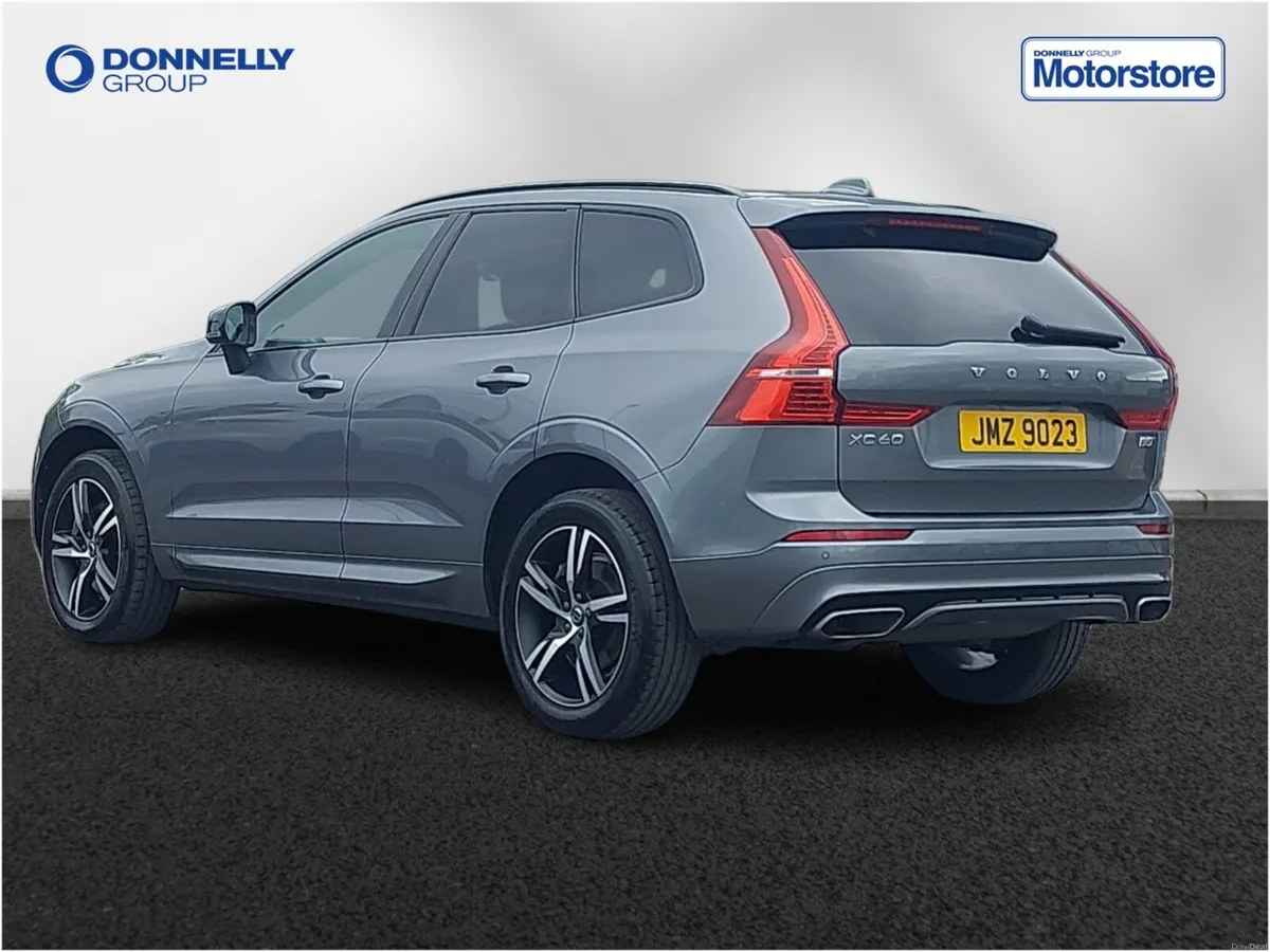 Volvo XC60 Estate R DESIGN - Image 2