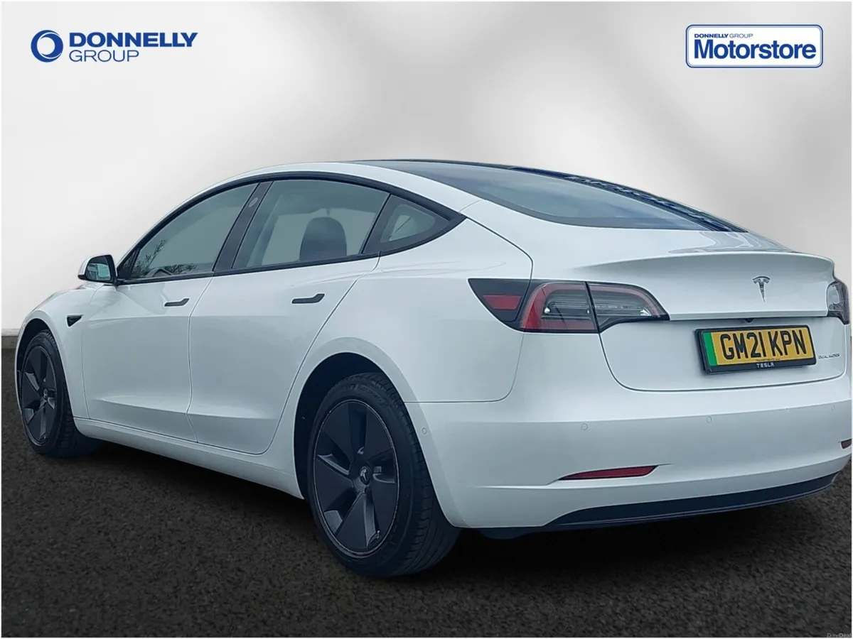 Tesla Model 3 Saloon Long Range - Image 2