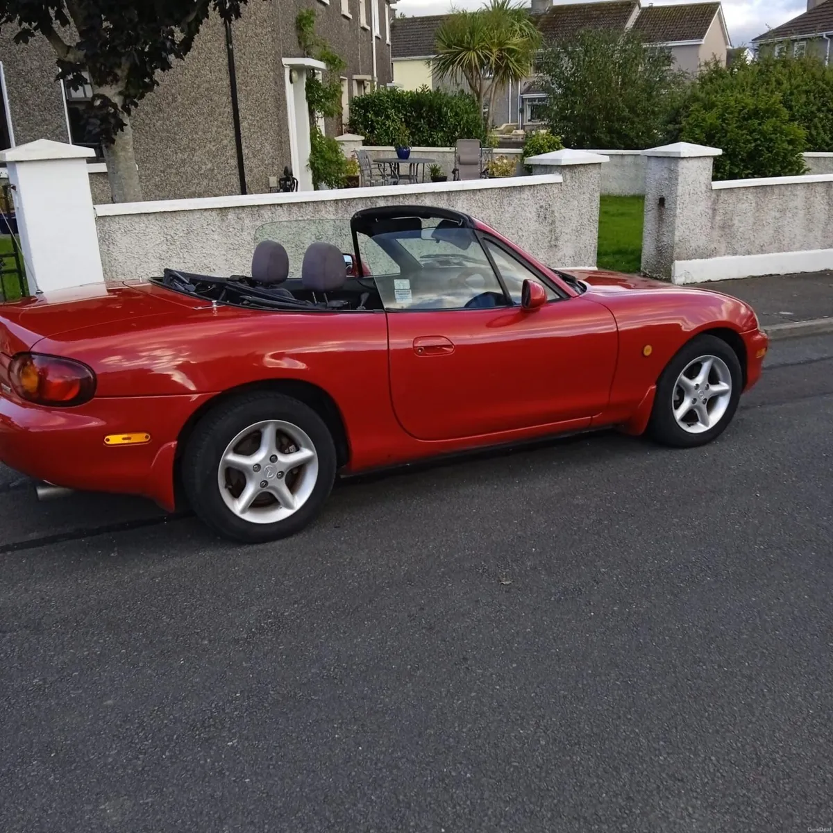 Mazda MX-5 1998 - Image 1