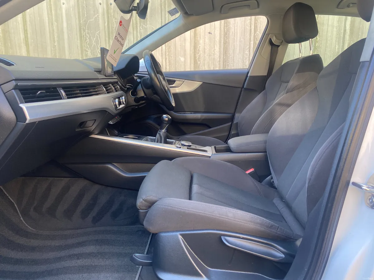 Audi A4 2017//PETROL///FINANCE AVAILABLE//// - Image 4