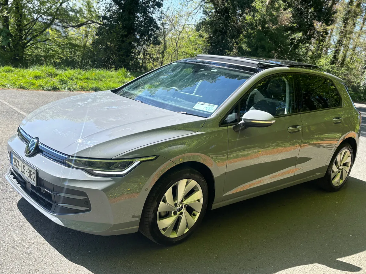 2025 Volkswagen Golf EDITION 75 1.5 TSI 116HP - Image 3