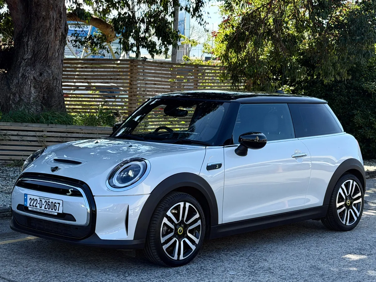 2022 Mini Electric..LEVEL 2 SPEC..2 keys - Image 2
