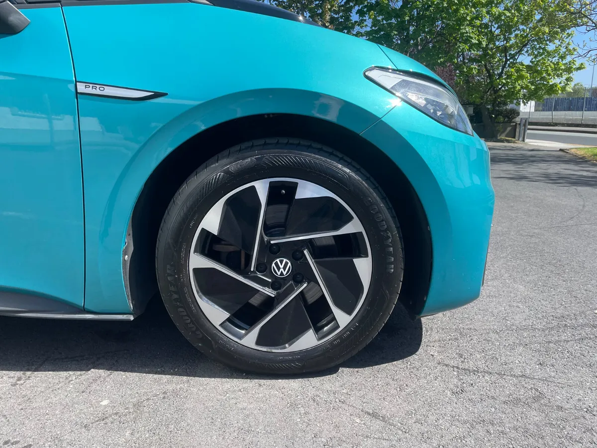 SOH 92.2 %  58KWH-APPLE PLAY-REVERSE CAMERA-120TAX - Image 3