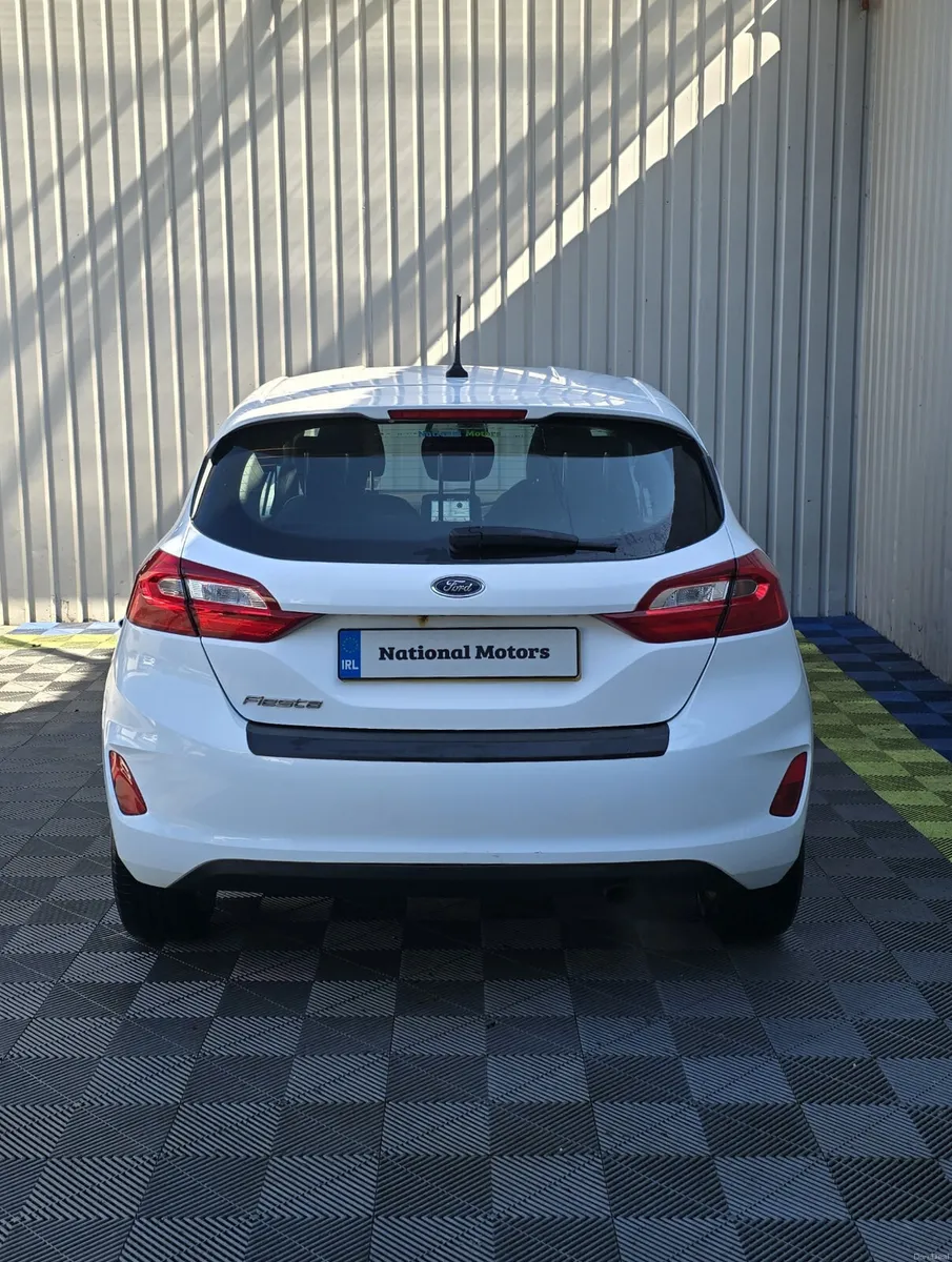 2017 Ford Fiesta 1.0 Petrol - Image 4