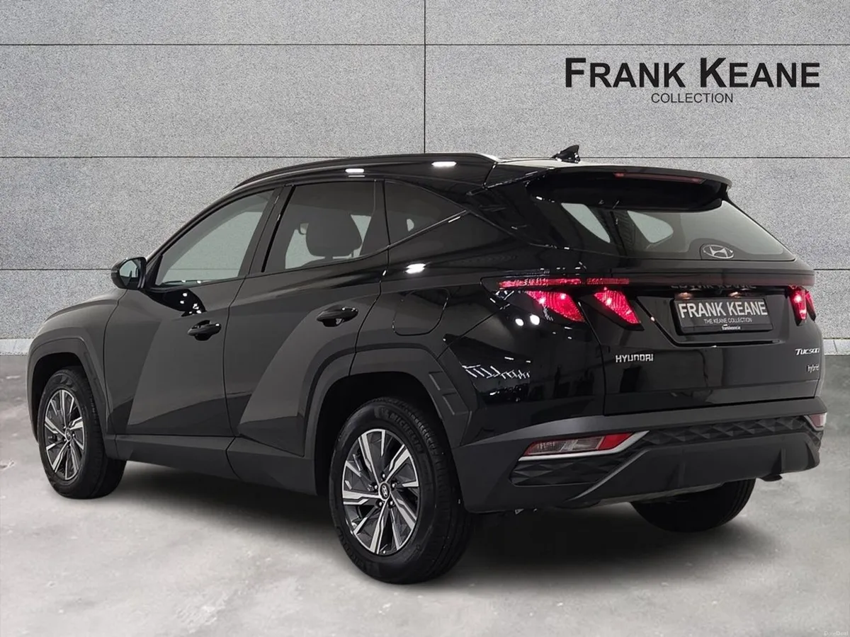 Hyundai Tucson 2WD Executive HEV Auto - Image 3