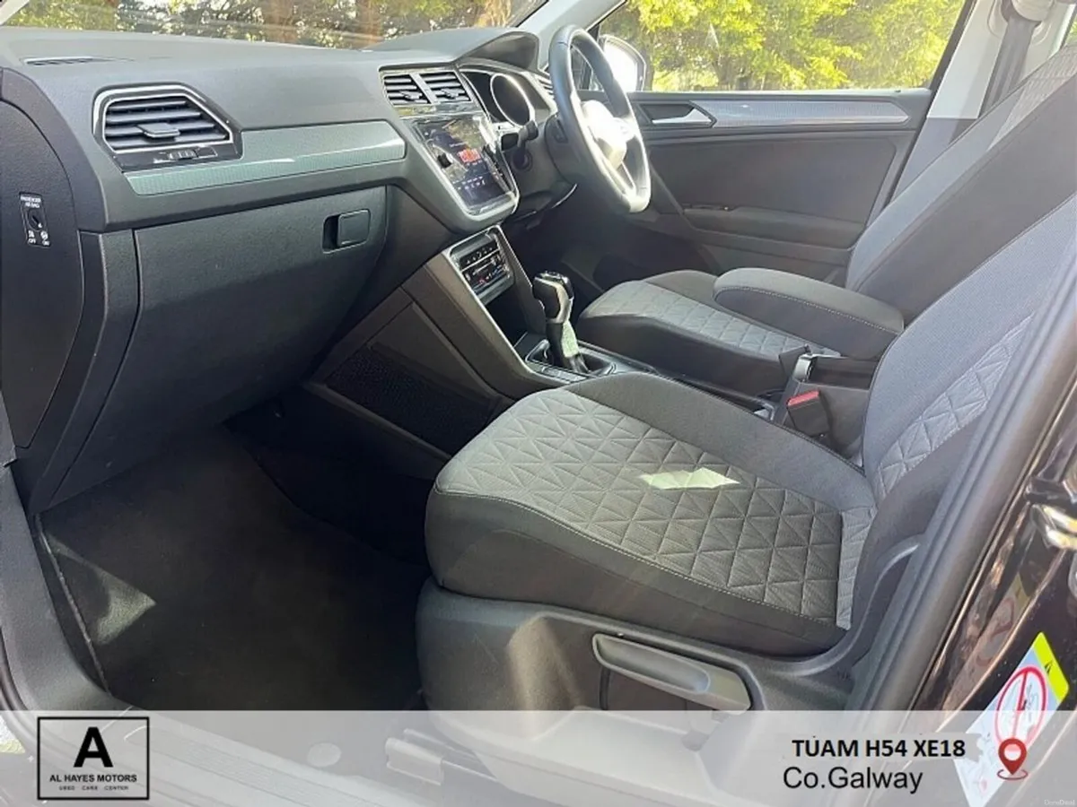 Volkswagen Tiguan AUTOMATIC LIFE 2.0 TDI 150BHP - Image 3