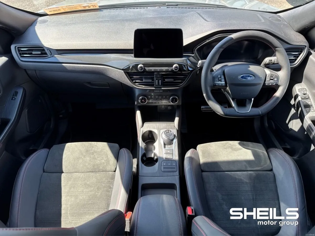 Ford Kuga 2.5 Duratec 225PS PHEV ST-Line Auto - Image 3