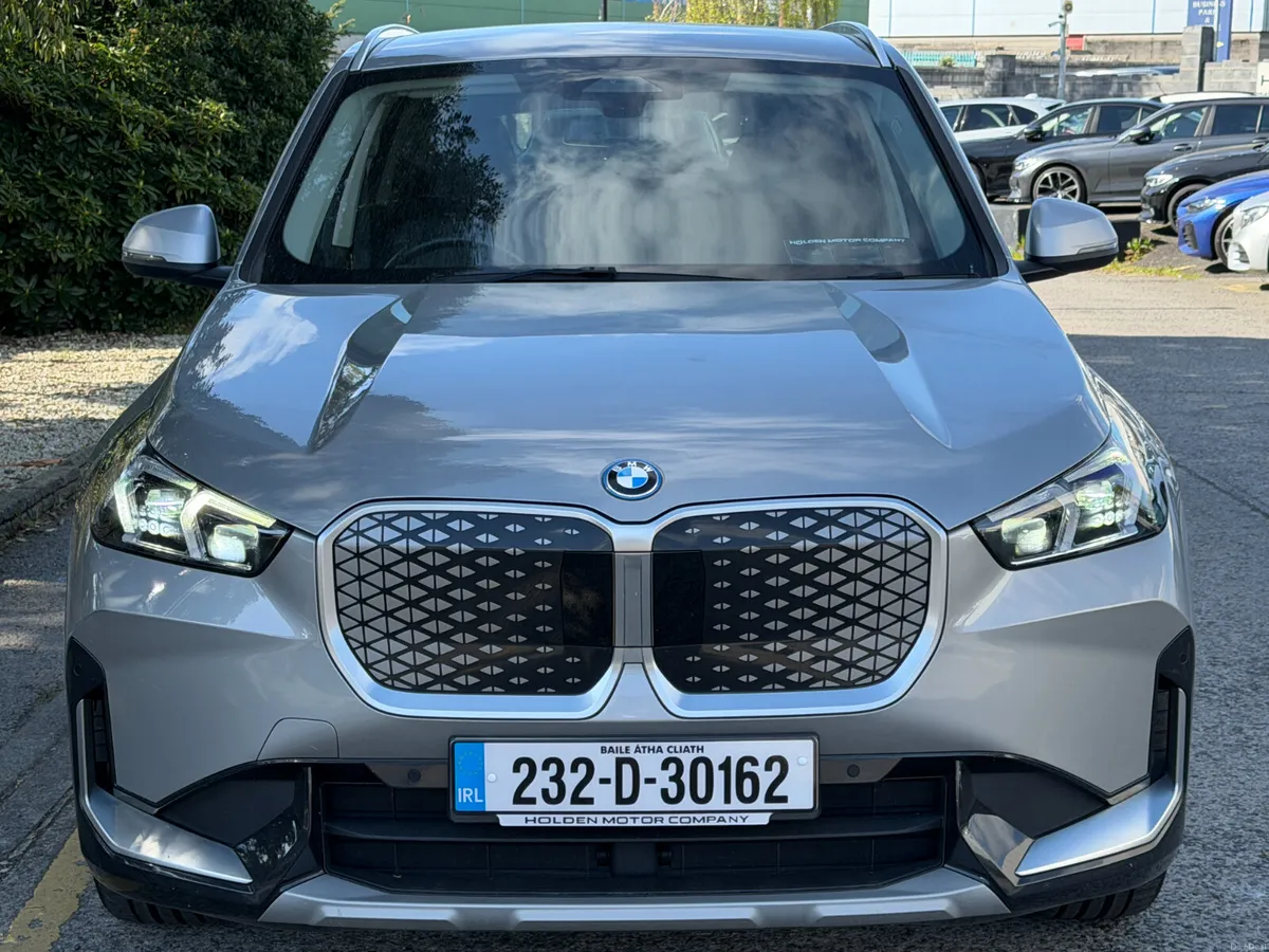 2023 BMW iX1..X-LINE..2 keys - Image 4