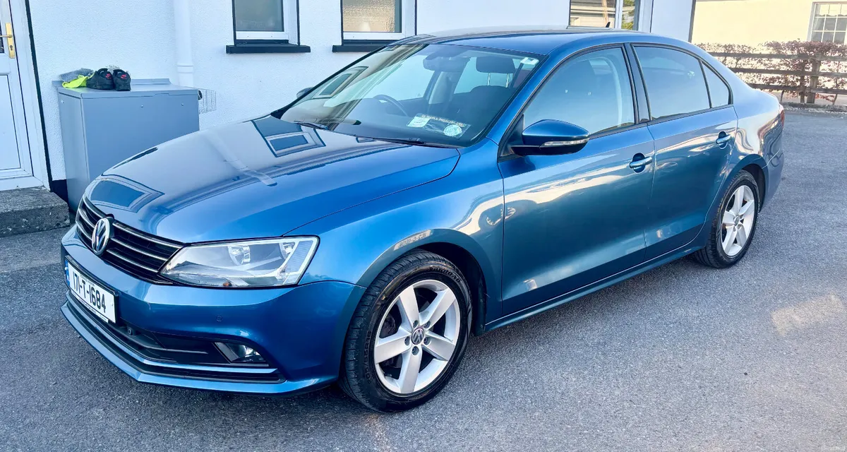 2017 Volkswagen Jetta 2.0L TDI - Image 3