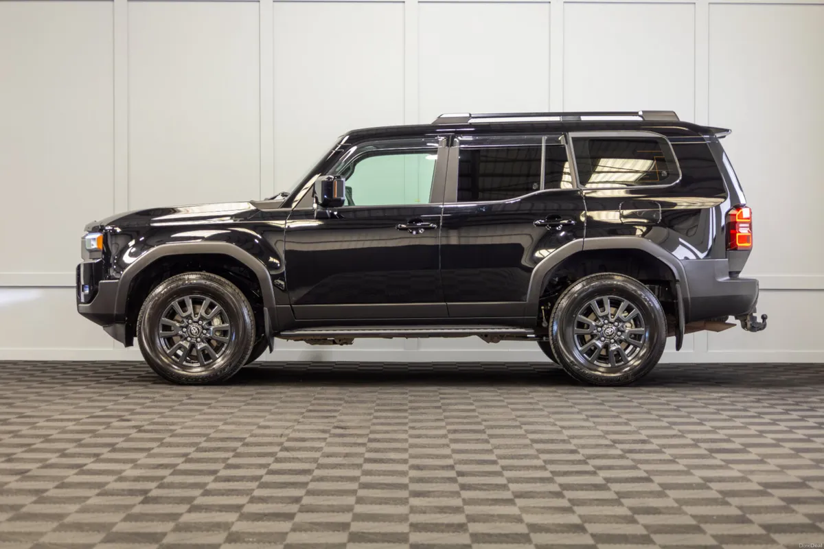 252 Toyota Land Cruiser 2 Seat Commercial - Image 3