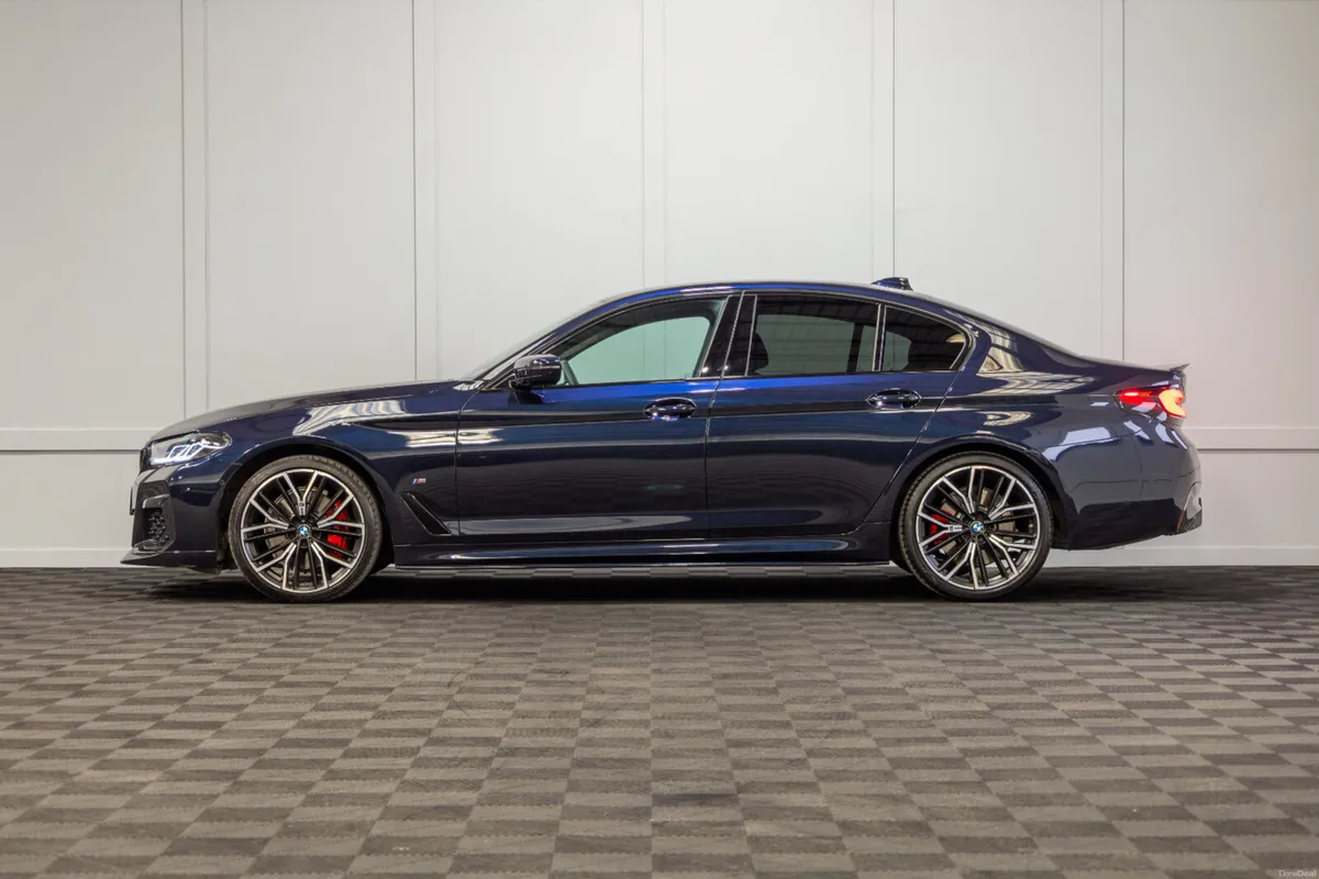 222 BMW 5-Series 520d M-Sport - Image 3