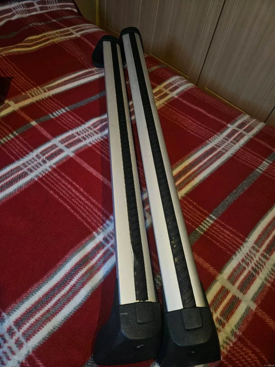 Genuine toyota cross roof bars - Image 1