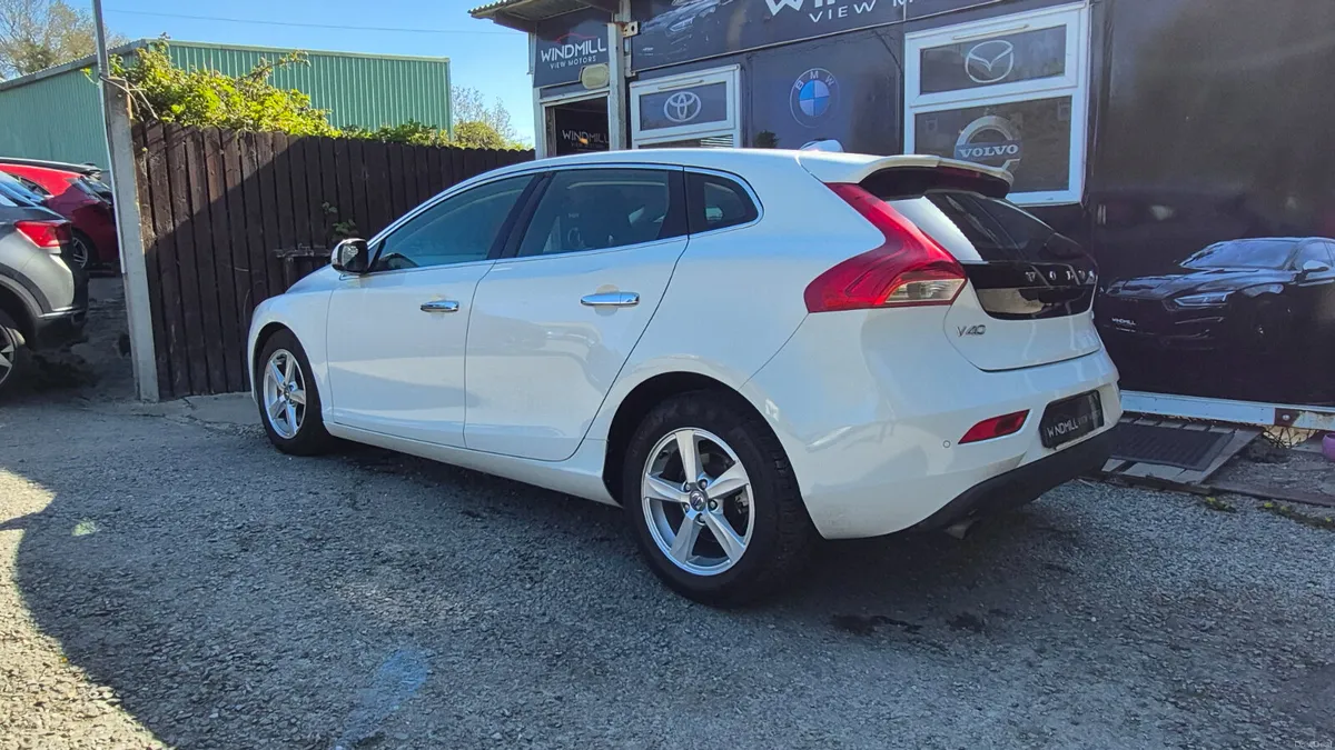 Volvo V40 Automatic 1.6 2014 - Image 5
