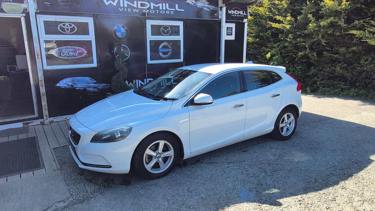 Volvo V40 Automatic 1.6 - Image 4
