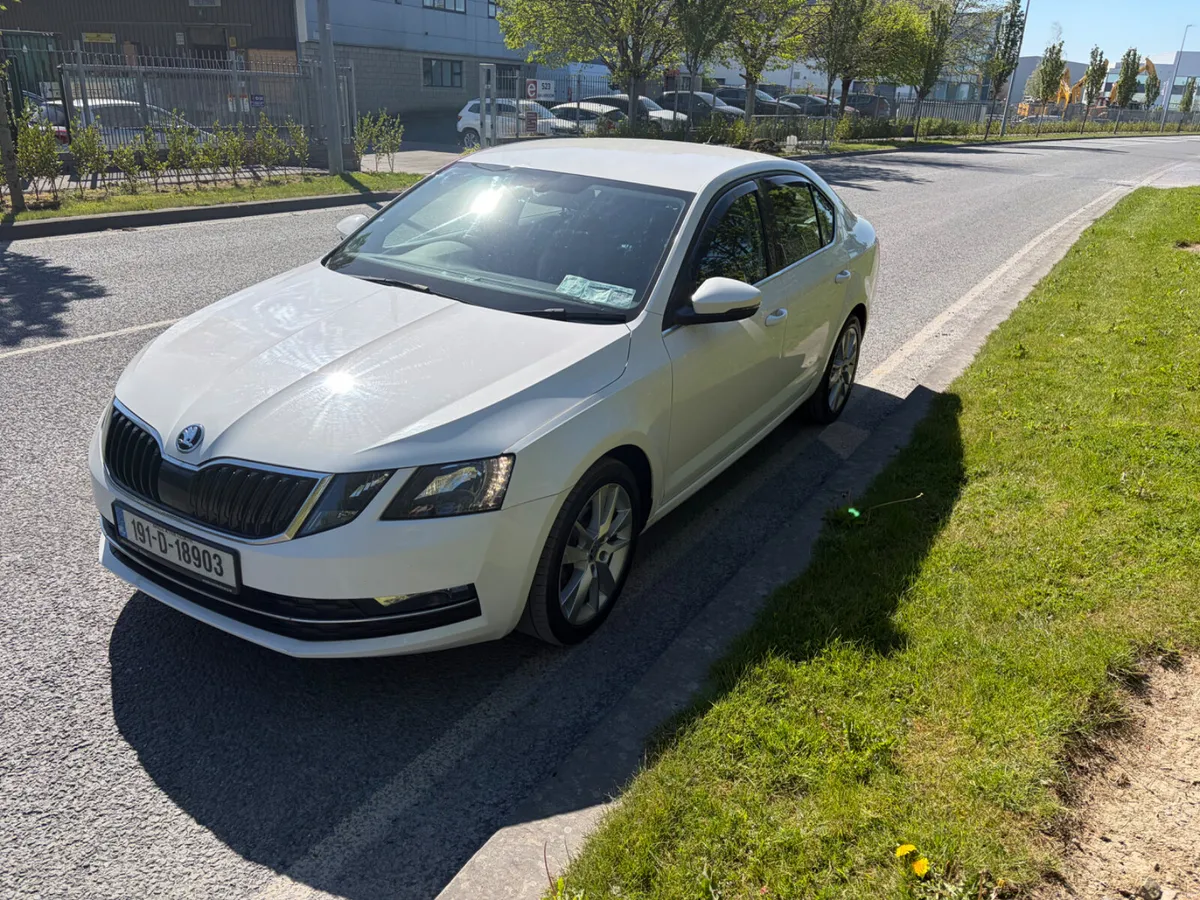 Skoda Octavia 2019 1ltr PETROL IN WHITE - Image 3