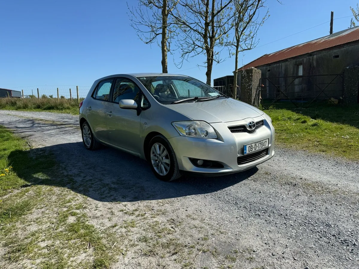 2009 Toyota Auris Diesel AUTOMATIC - Image 1