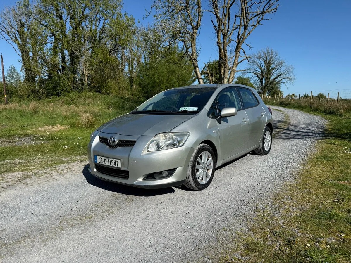 2009 Toyota Auris Diesel AUTOMATIC - Image 3