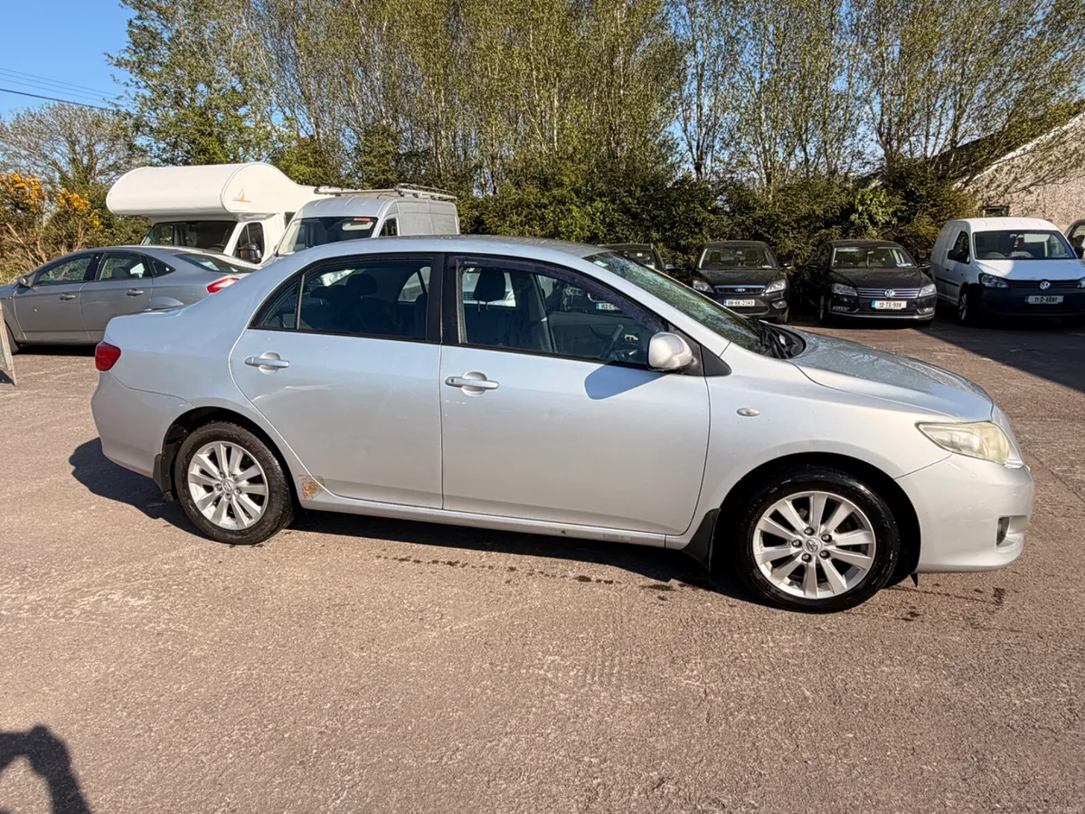 Toyota Corolla 2009 1.4 Petrol - Image 4