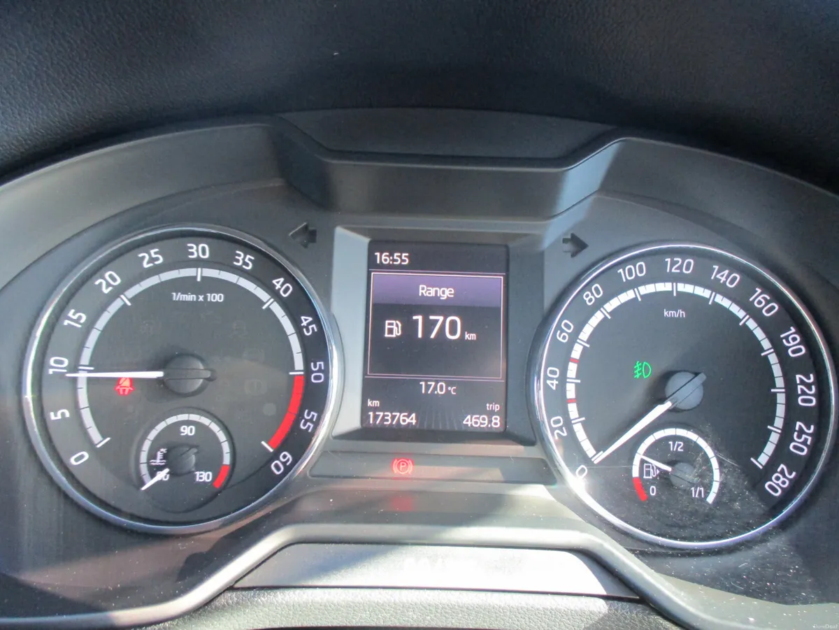 Skoda Octavia 2017 2.0TDI VRS 184BHP - Image 2