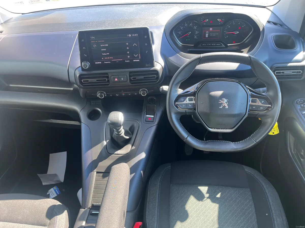 Peugeot Rifter 2022 Wheelchair Accessible - Image 5