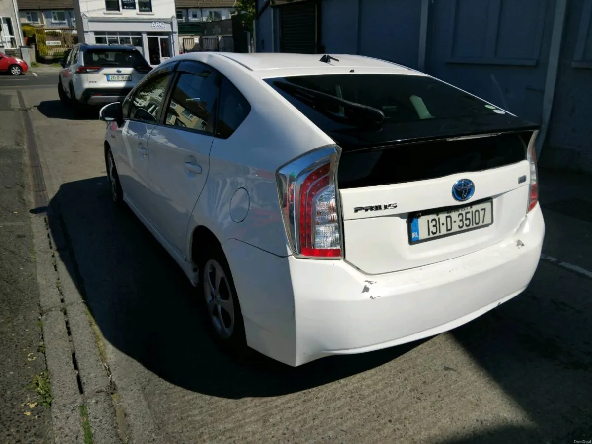 Toyota prius 2013 ex taxi - Image 3