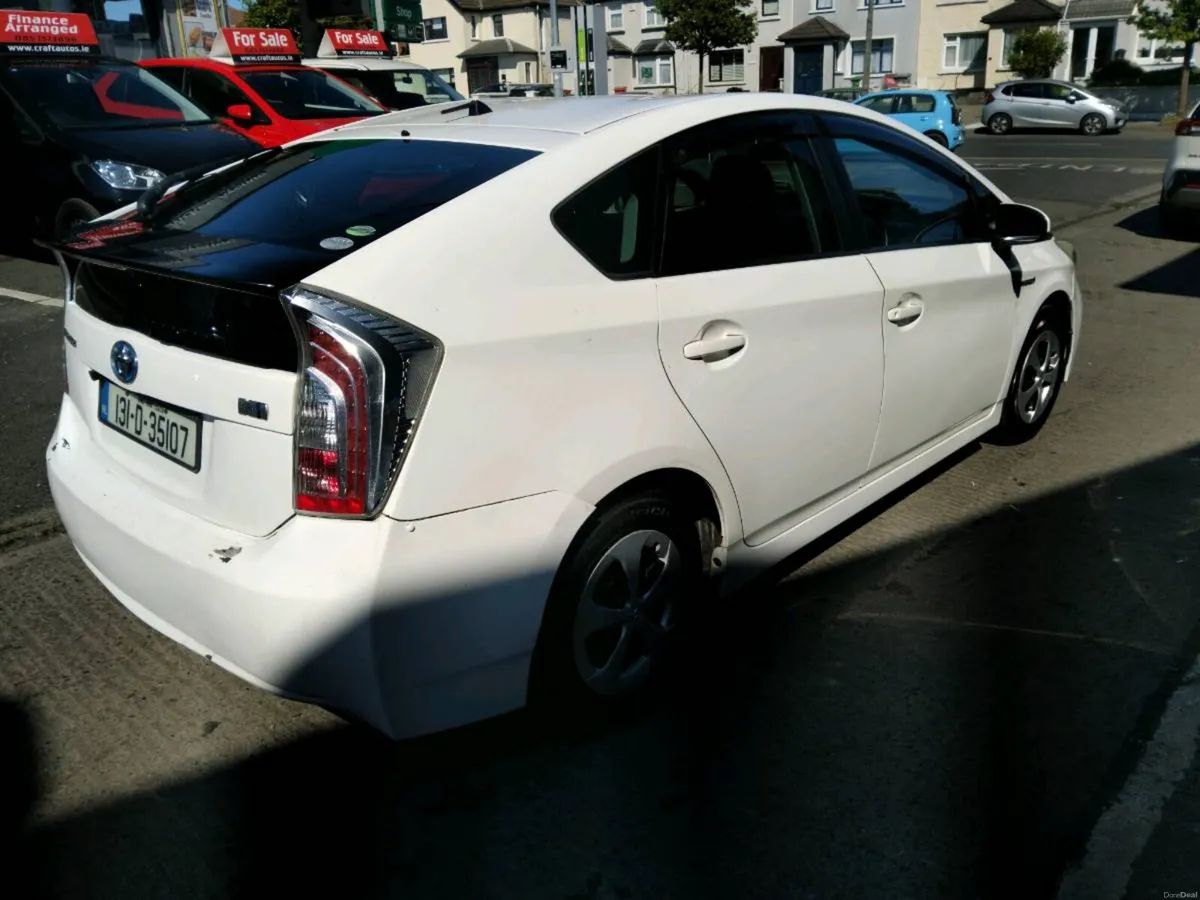 Toyota prius 2013 ex taxi - Image 4