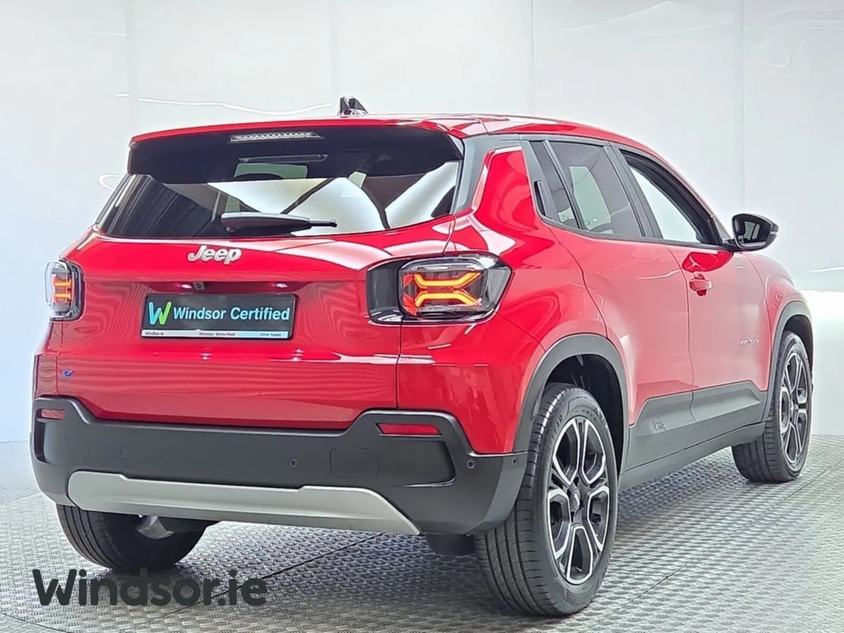 Jeep Avenger SUMMIT EV - Image 3