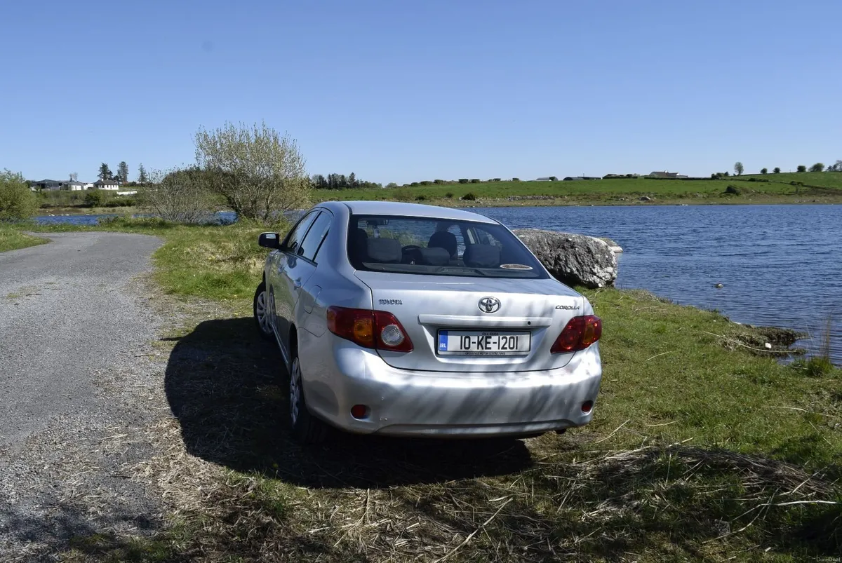 Toyota Corolla 2010 - Image 4