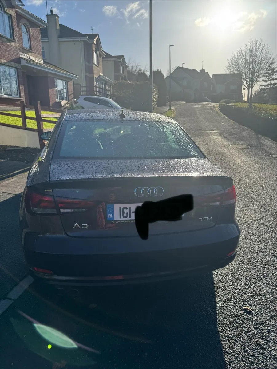 Audi A3 stronic (Automatic) - Image 2