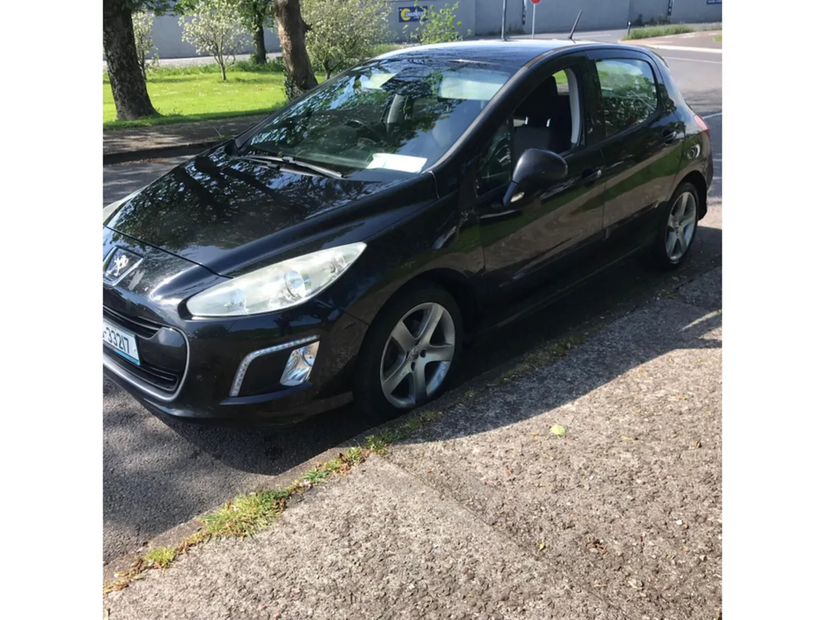 Peugeot 308 ACTIVE 1.6 HDI 92 4DR 5DR - Image 4