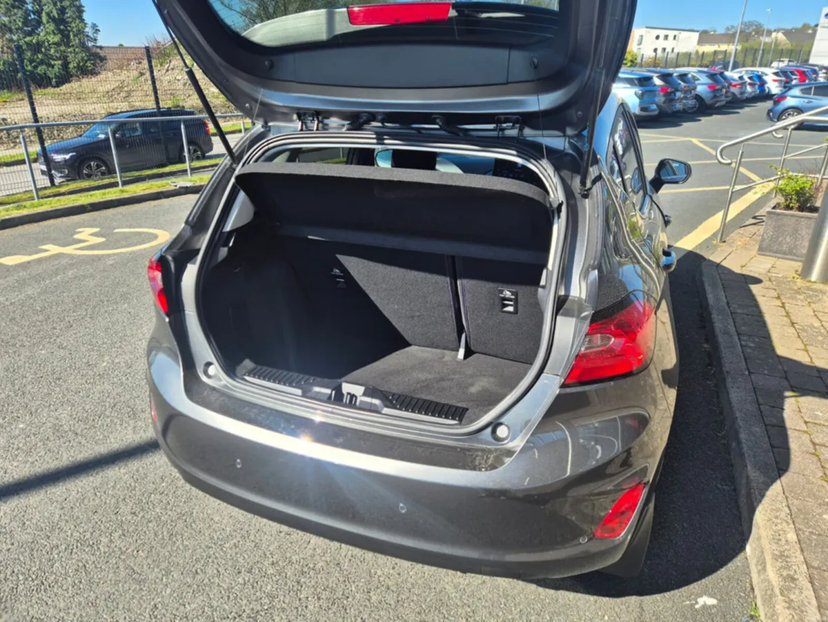 Ford Fiesta TITANIUM 1.0T 100PS - Image 4