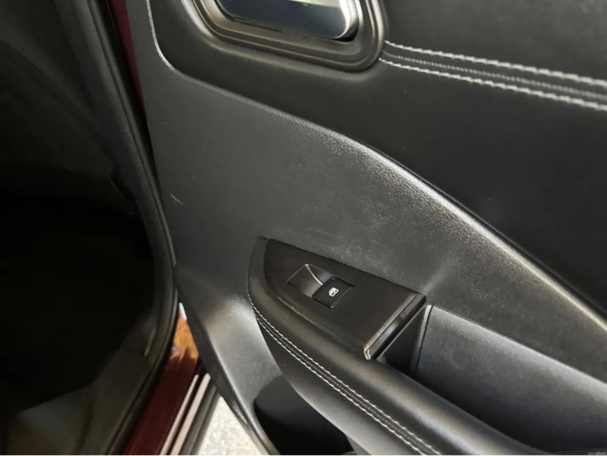 Nissan Qashqai EPOWER SV PREMIUM GR R RR 4DR AUTO - Image 3