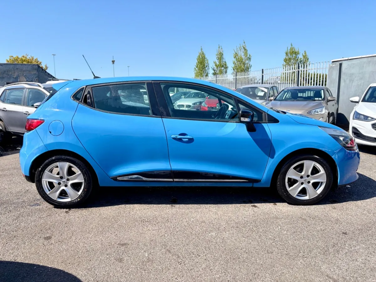 Renault Clio 1.2 DYNAMIQUE NAV 5DR - Image 4