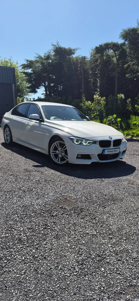BMW 330e M SPORT 2016 - Image 1