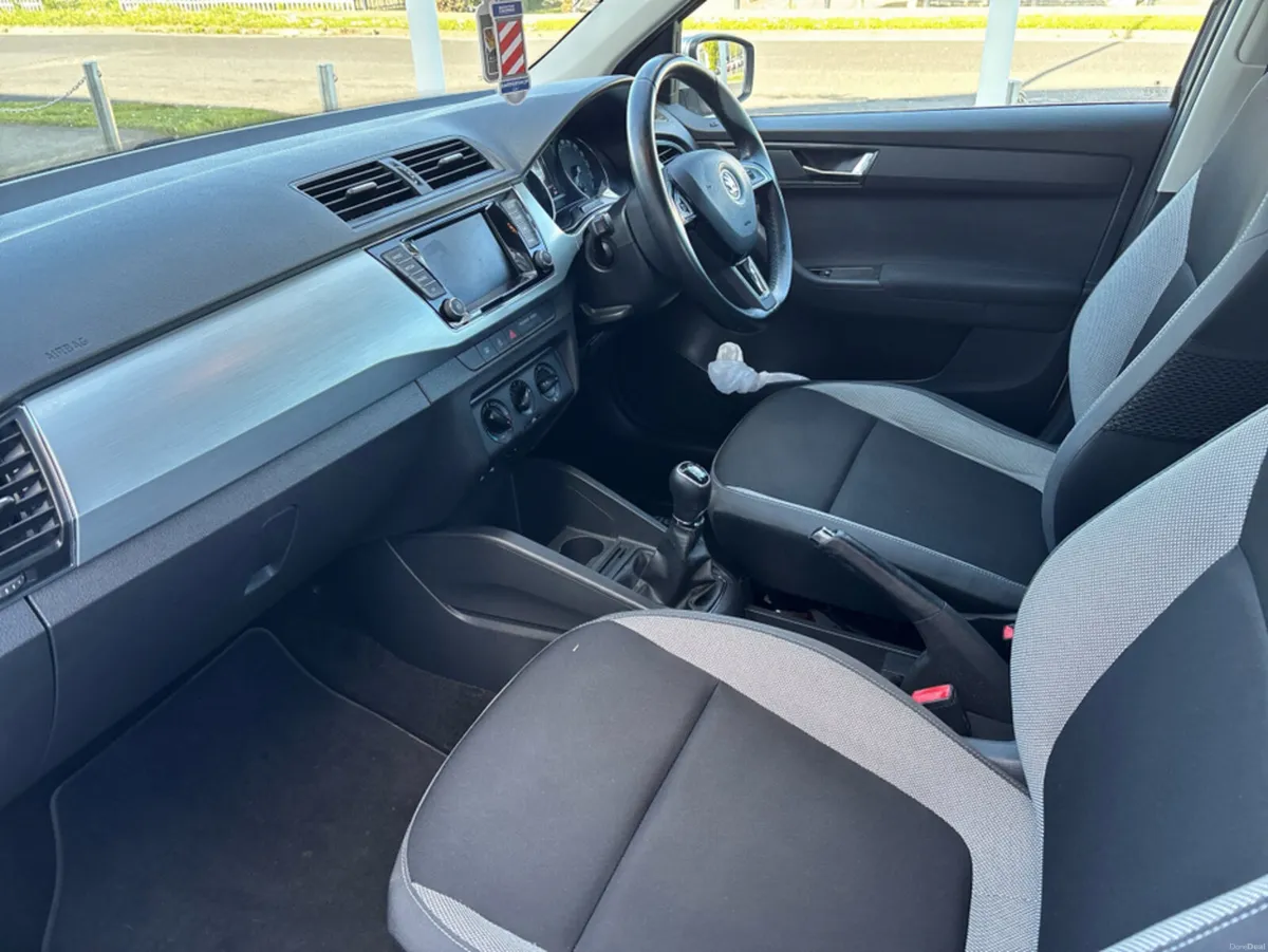 Skoda Fabia AMBITION 1.0 MPI 60HP 4DR - Image 3