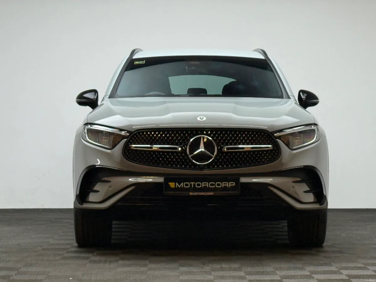Mercedes-Benz GLC 300E URBAN EDITION 4MATIC - Image 2