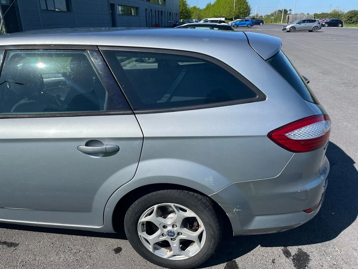 Ford Mondeo Estate 2010 - Image 4