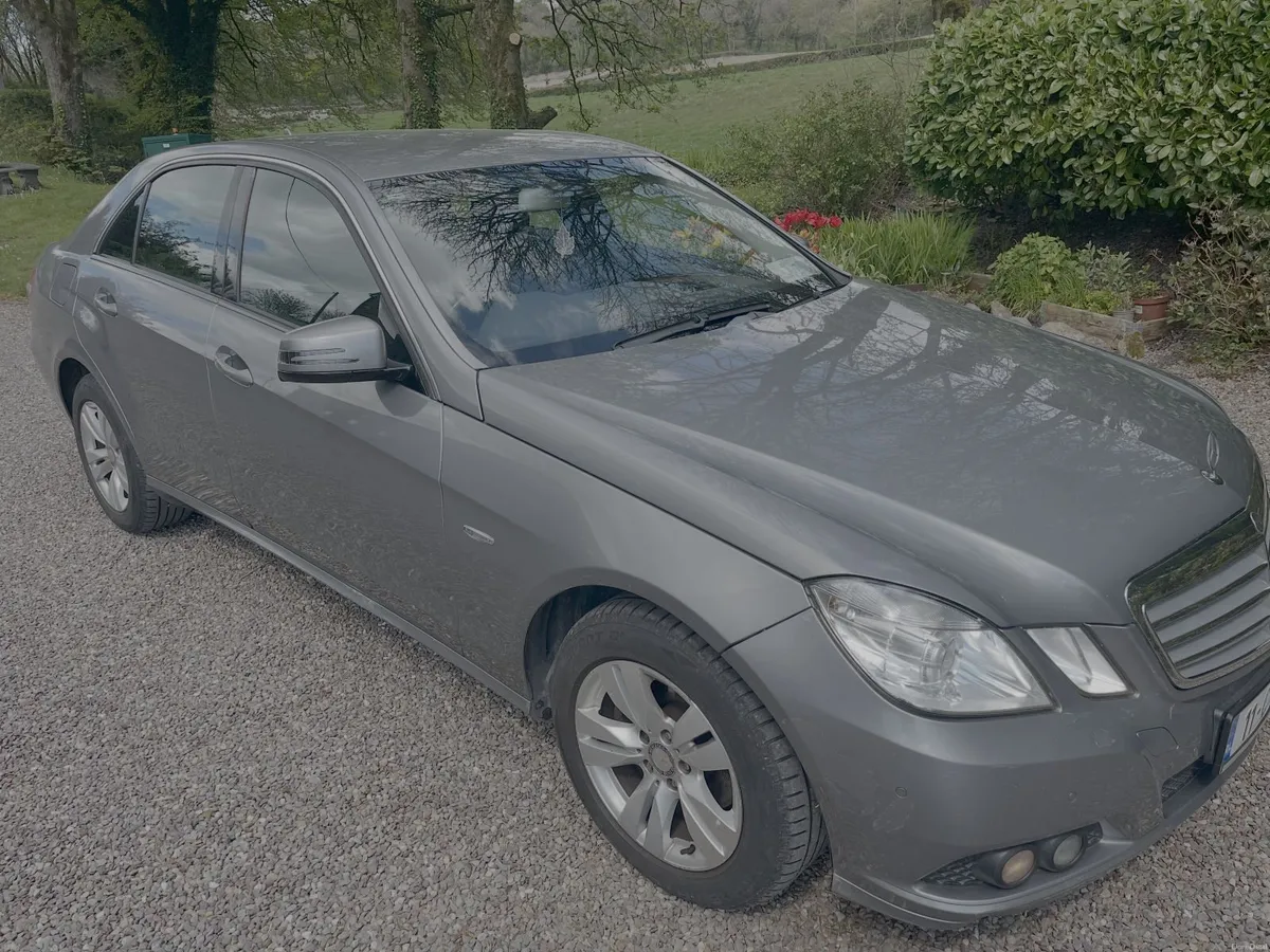 Mercedes-Benz E-Class 2011 - Image 3
