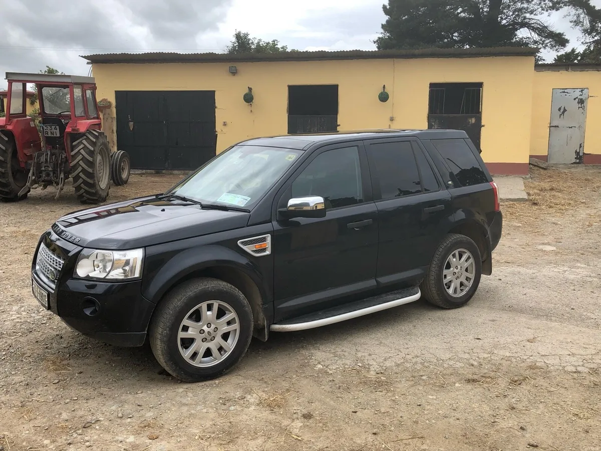 Land Rover - Image 2