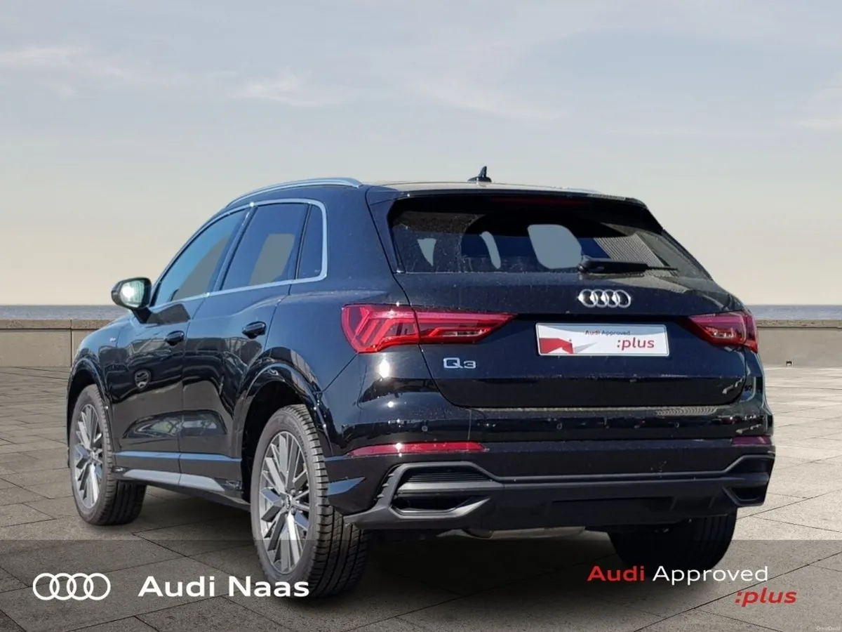 Audi Q3 SUV 35 TDI 150 S LINE - Image 4