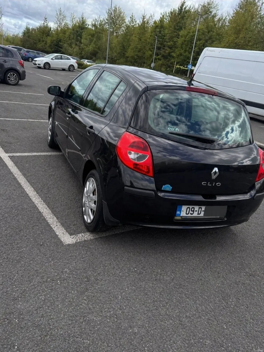 2009 Renault Clio 1.1Petrol NCT 08/2026 Tax 05/26 - Image 2