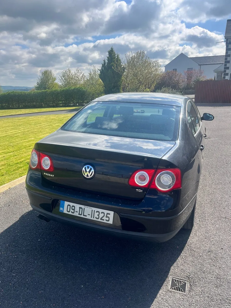 2009 Volkswagen Passat 2.0 TDI - Image 4