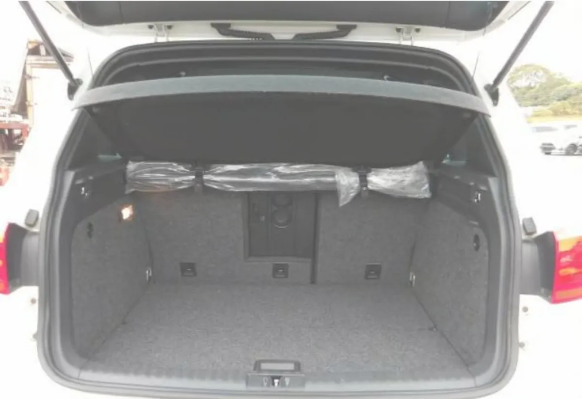 2015 VOLKSWAGEN TIGUAN, 1.4 TSI BMT, R-Line, Auto - Image 4