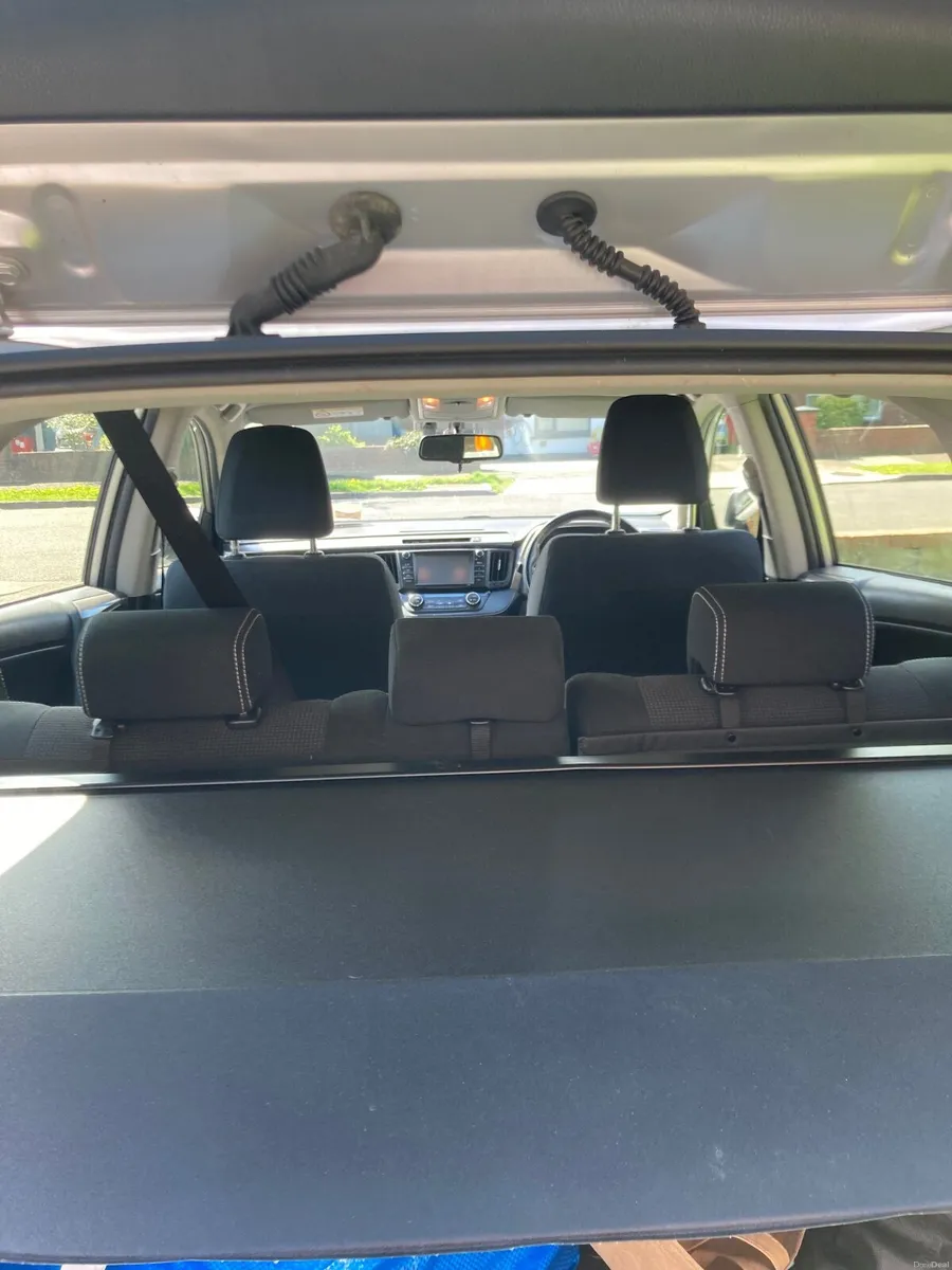 Toyota RAV4 2016 - Image 2