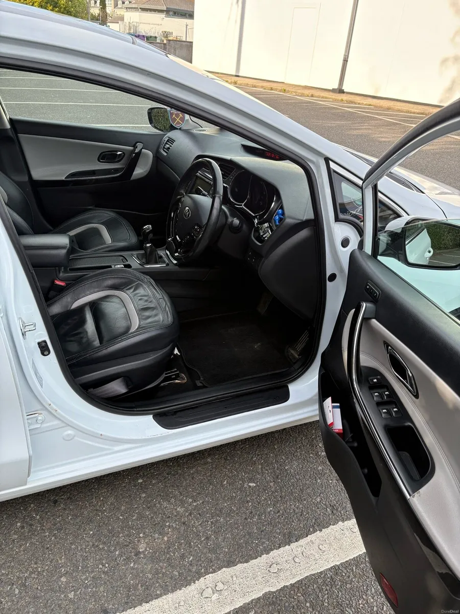 Kia Ceed - Image 4