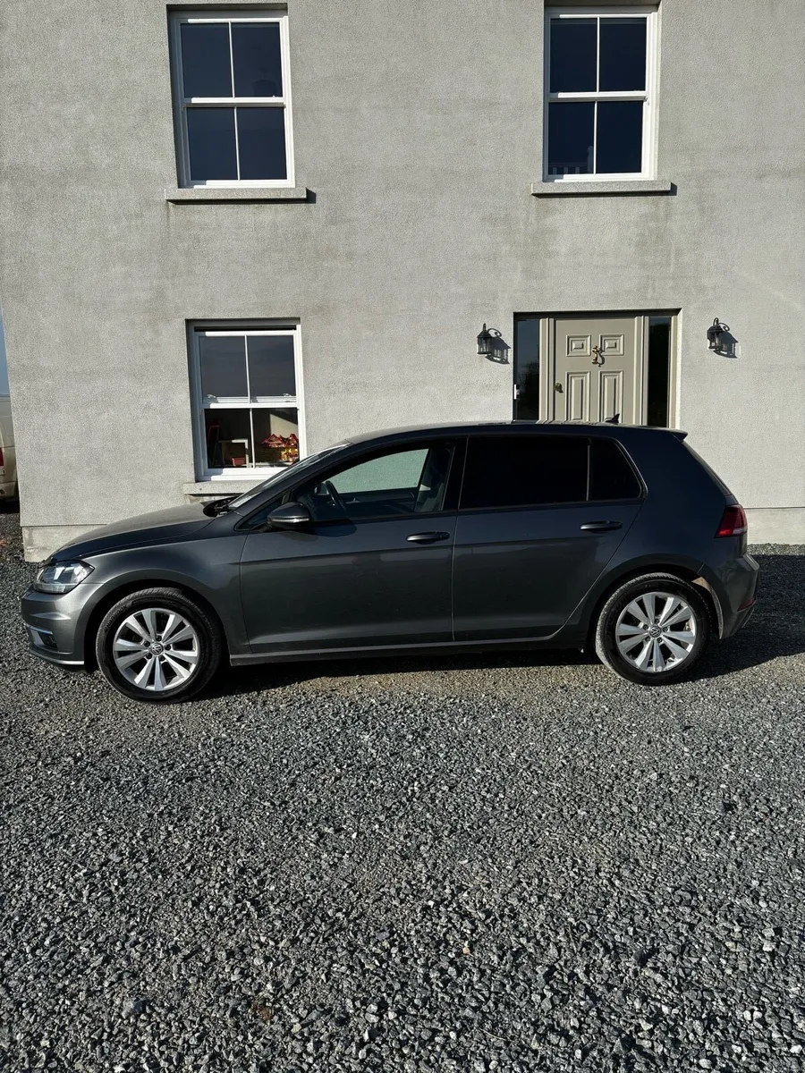 Volkswagen Golf - Image 1
