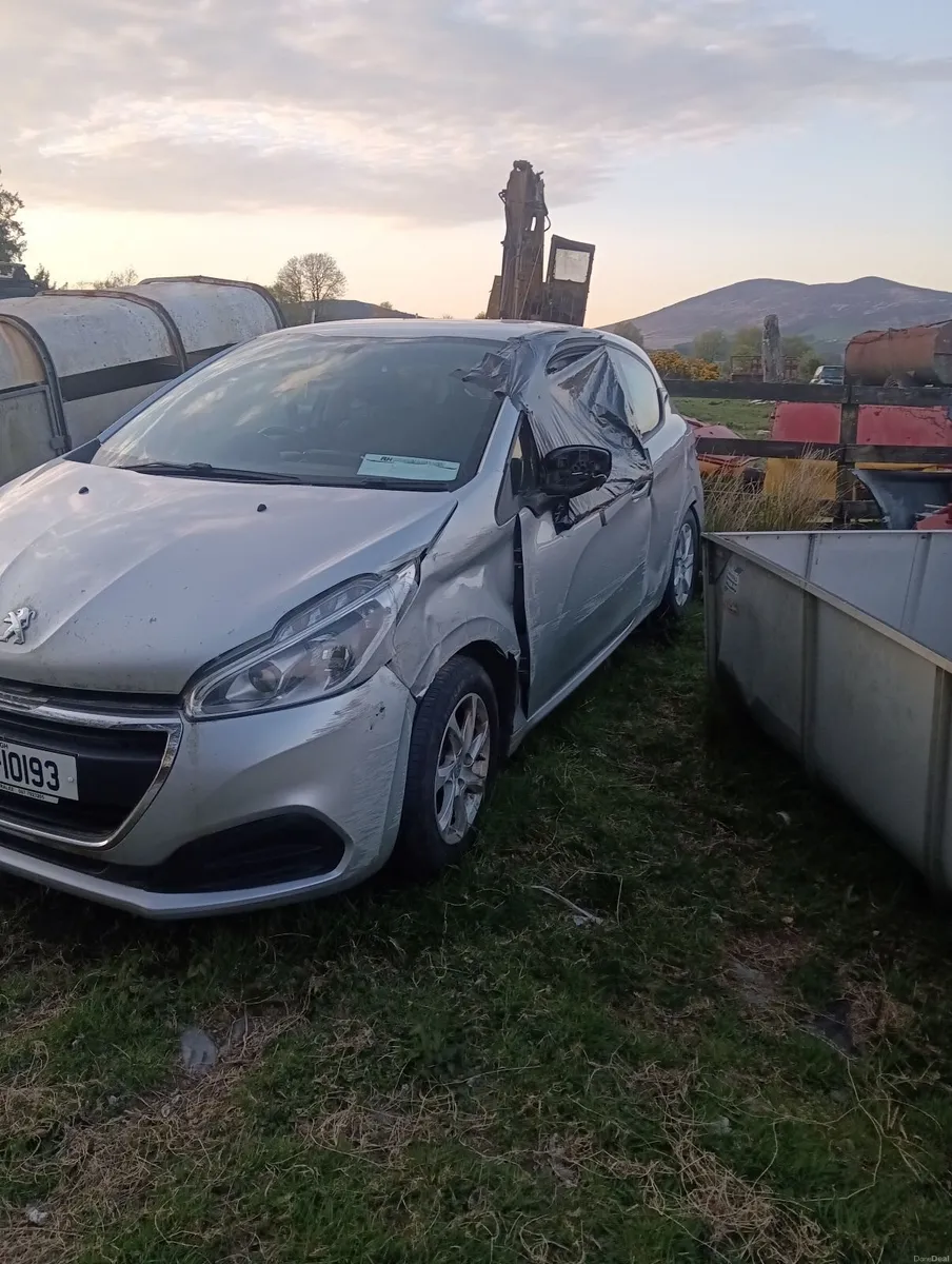 Peugeot 208 - Image 3