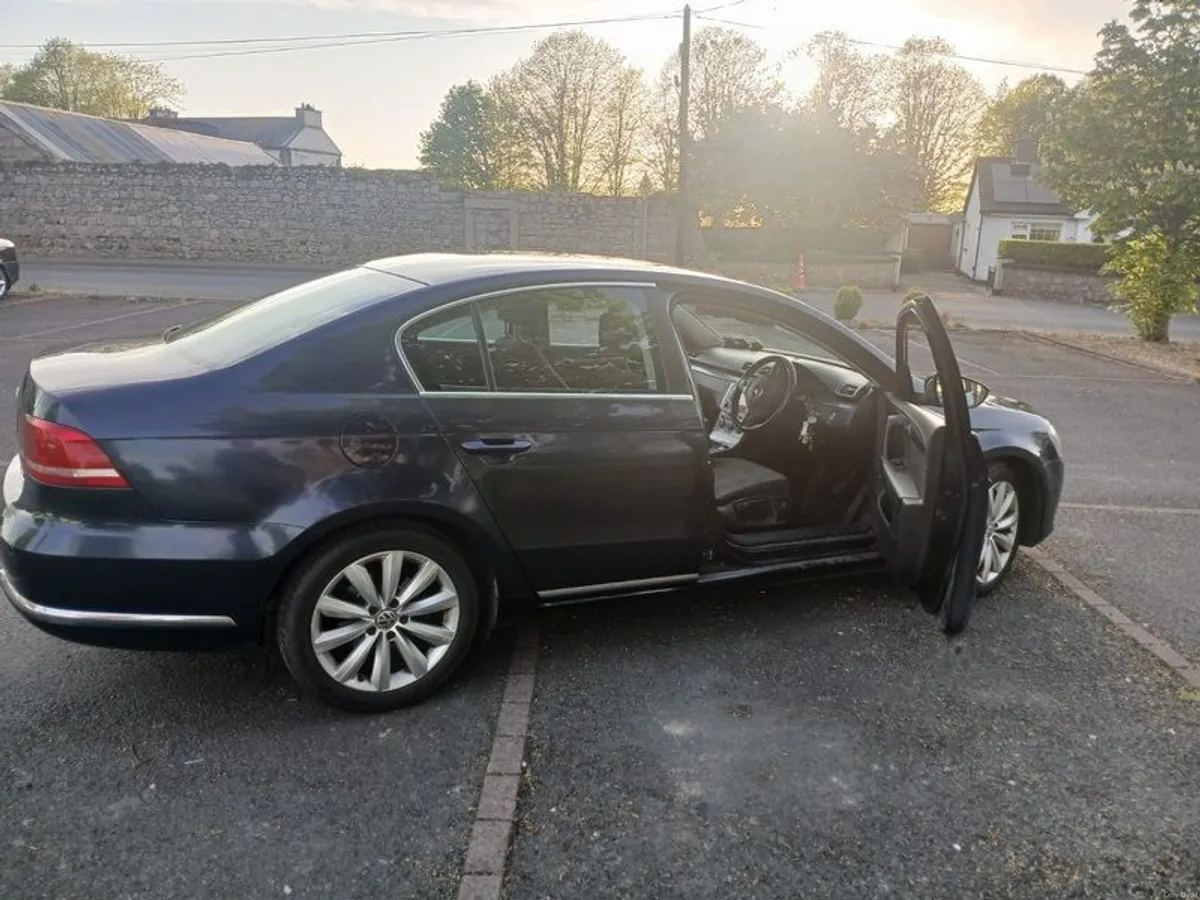 2013 Volkswagen Passat - Image 4