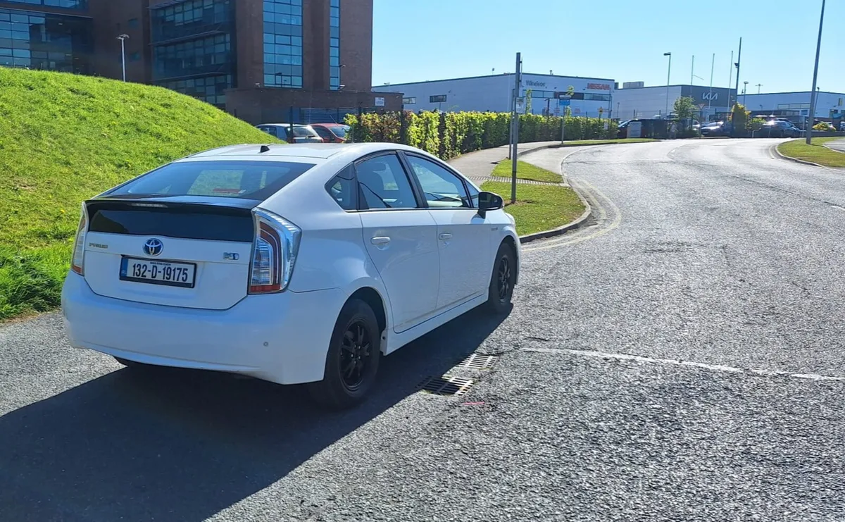 Toyota Prius - Image 4